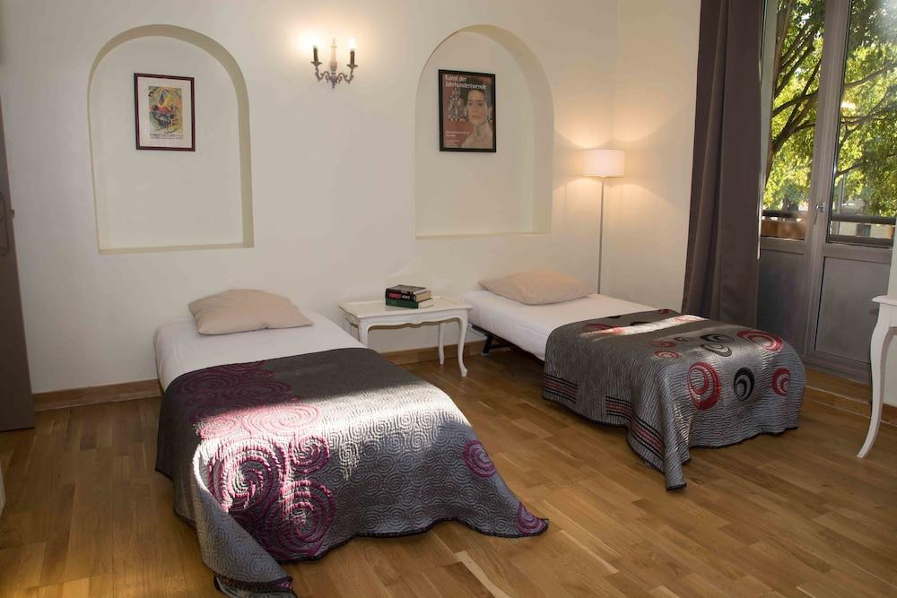 Empire Hotel Nîmes Dış mekan fotoğraf