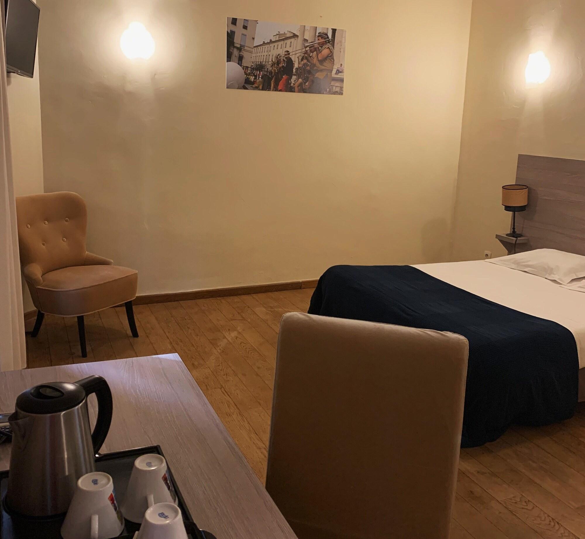 Empire Hotel Nîmes Dış mekan fotoğraf