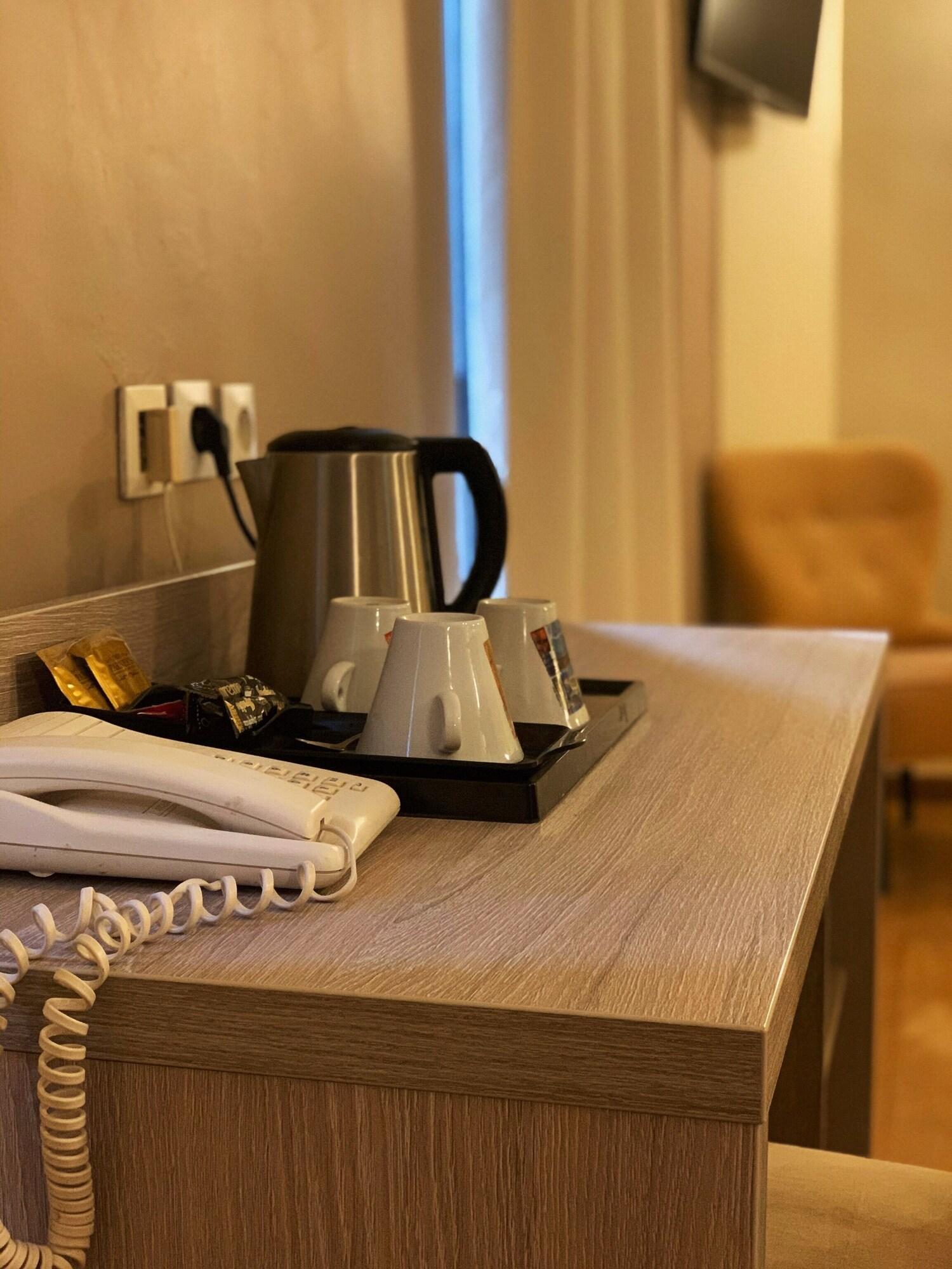 Empire Hotel Nîmes Dış mekan fotoğraf