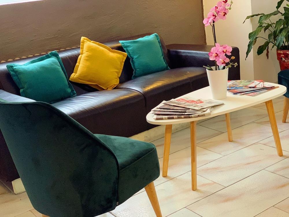Empire Hotel Nîmes Dış mekan fotoğraf